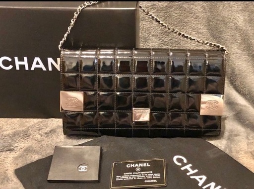 CHANEL エナメル　ショルダーバッグ