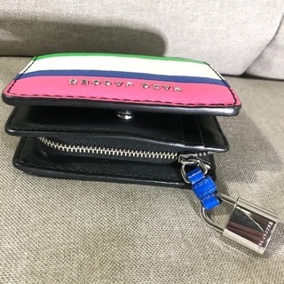 マークジェイコブス レザー ストライプ マルチカラー コンパクト折財布