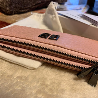 GIVENCHY 長財布 新品 お値下げしました! − 東京都