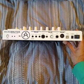 Arturia Microbrute アナログシンセサイザー