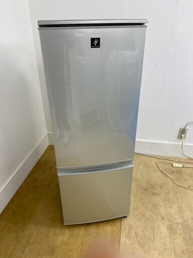 高級素材使用ブランド 閉店セール　SHARP　プラズマクラスター搭載冷蔵庫　167L　東京　神奈川　格安配送 冷蔵庫