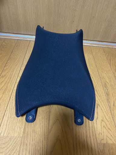 デ*プ様 スモールDUKE前期用　KTMパワーパーツ・ コンフォートシート 交換 KTM POWER PARTSシート デ*プ様 スモールDUKE前期用 KTMパワーパーツ