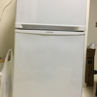 2019年4月購入 ELSONICの2ドア冷蔵庫です。