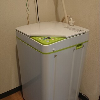 小型の全自動洗濯機 3.3kg Haier JW-K33F