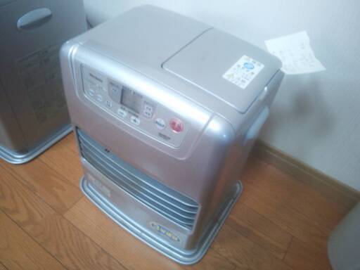取り引き中　中古　14年製　ダイニチ　石油ファンヒーター　FW-3214S   木造9畳　コンクリート12畳　40分動作確認済み