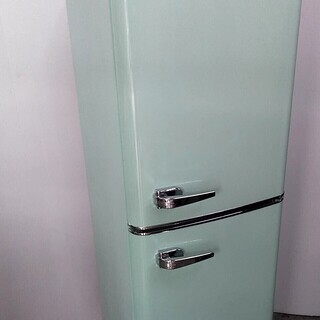 配達設置🚚 レトロデザイン　冷蔵庫　高年式　2ドア　ライトグリーン ペイペイ・クレジット払い対応！                                                      