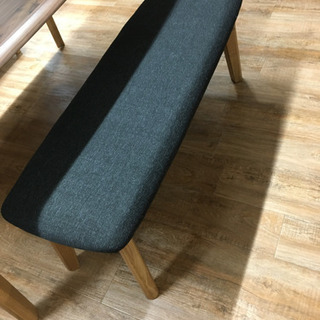 ダイニングセット　新品　４点セット箱入り