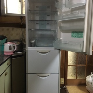 【無料であげます・2月中】冷蔵庫302L・2010年製・HITA...