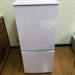 2015製シャープ　137ℓ冷蔵庫