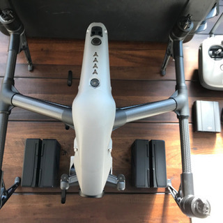DJI INSPIRE2 COMBO 他付属品多数セット 4K 5.2K 空撮カメラの最高峰インスパイア２ サーキット撮影 山岳撮影 最高速度９４km