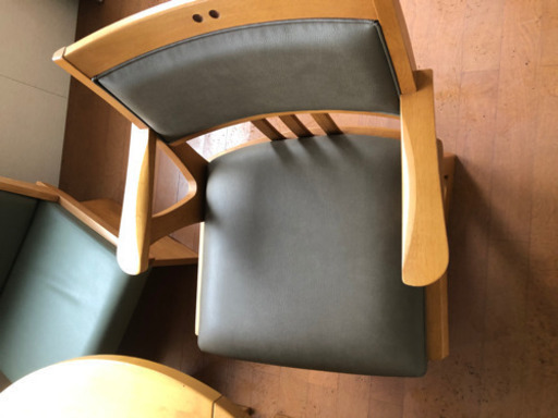 円方 ダイニング テーブル 3個椅子付き カリモク