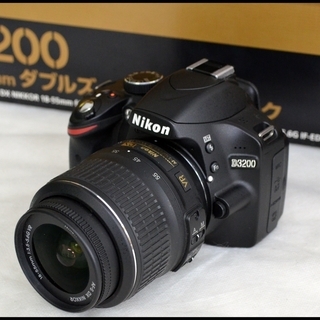 美品 NIKON D3200ブラック ダブルレンズ美＋革製カメラバッグ Nikon 