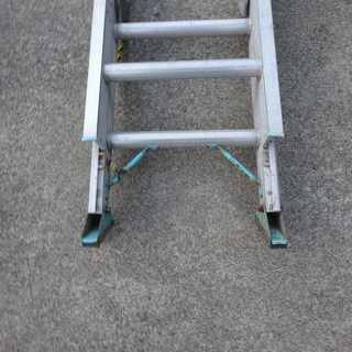 リサイクルサービス八光 田上店 配達・設置OK】2連はしご HSL-64