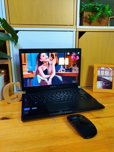 corei7メモリ8GでSSD128Gの超高性能dynabook♪ ブルーレイ対応！ 13.3 