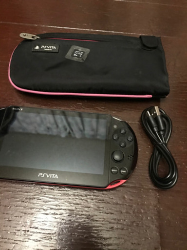 【メモカ2枚付】PlayStation vita ピンク/ブラック