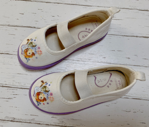 Disney イラスト付き 上履き 2セット Miyu 雑司が谷のキッズ用品 子供用シューズ の中古あげます 譲ります ジモティーで不用品の処分