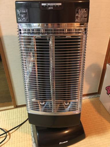 遠赤外線　暖房　セラムヒート　※条件有りで配送可