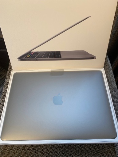 新品同様【カスタマイズ】2019 MacBook Pro 13インチ メモリ16GB i7 1TB