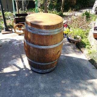 大型　樽テーブル（ワイン樽利用）