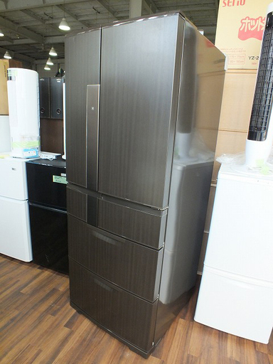 【苫小牧バナナ】2013年製 三菱/MITSUBISHI 600L冷蔵庫 両開き MR-JX60W-RW 木目系 ファミリー向け 清掃済み