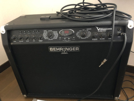 取引中　120W ギターアンプ BEHRINGER V-AMPIRE LX210