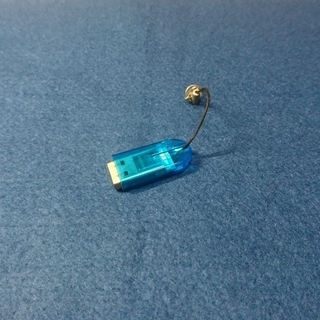 8.MicroSDカードリーダ