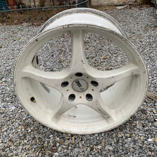白の車ホイール