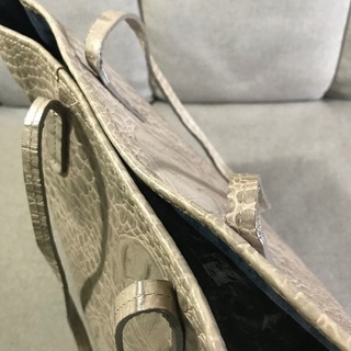 フルラ レザークロコダイルオープントートバッグ