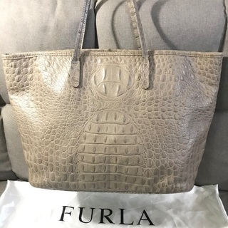 フルラ レザークロコダイルオープントートバッグ