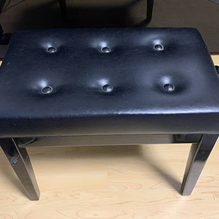 YAMAHA アップライトピアノ 3本ペダル 