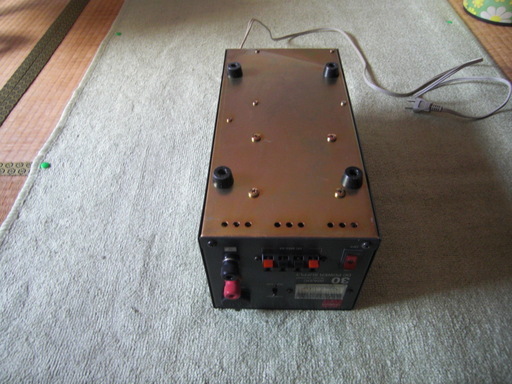 直流安定化電源（30A） ＋ 無線機（35W）