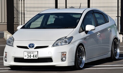 トヨタ プリウス 車検 令和3年6月 即乗り 新品車高調 キャンバーボルト プレート 修復歴無し 仕入れ時業オク評価4点 まる 上溝のプリウス の中古車 ジモティー