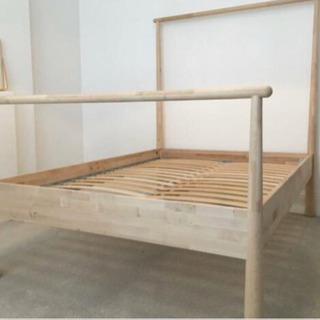 イヨーラの木製ベッドGJÖRA ダブルベッド　直接取引