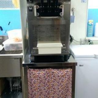 その他 日世ソフトクリーム機械です。 (値段交渉可)