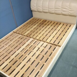 レザー白ダブルベッド］⁑リサイクルショップヘルプ