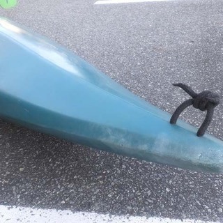 [N0221F引] INFINITY インフィニティ 1人乗りカヤック QUANTUM クアンタム パドル kober TOP Light 付 引取限定で！