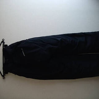 モンベル ローガンダウンパンツ 男女兼用 黒 Lサイズ