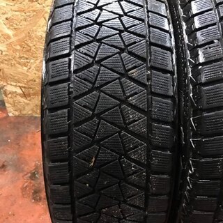 Bridgestone BLIZZAK DM-V2 235/65R17 17インチ スタッドレス 4本 2015年製 BMW/X5 ボルボ/XC90等　(VTI06) クレジットカード QR決済可能