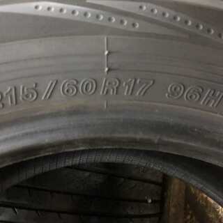 YOKOHAMA BluEarth RV-02 215/60R17 17インチ 夏タイヤ 4本 2018年製