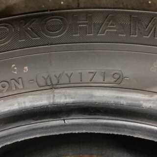 YOKOHAMA BluEarth E52 195/65R15 15インチ 夏タイヤ 4本 2019年製 バリ溝 プリウス アイシス ウィッシュ等 (TA161) クレジットカード QR決済可能