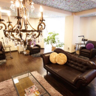 大きなアンティーク風シャンデリア