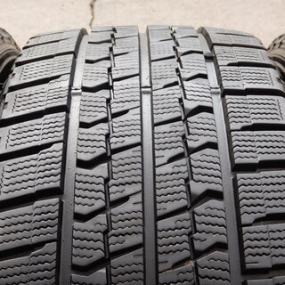 215/55Ｒ17　4本組　グッドイヤースタッドレス　クラウン、オデッセイ
