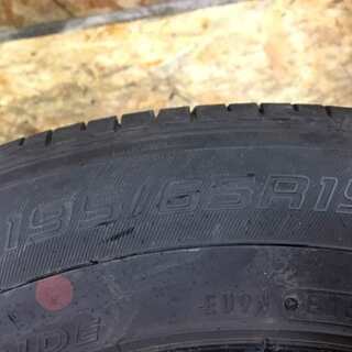 DUNLOP ENASAVE EC300+ 195/65R15 15インチ 夏タイヤ 4本 2018～2019年製 バリ溝 プリウス エスクァイア等 (TD217) クレジットカード QR決済可能
