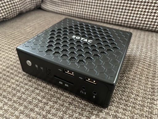 小型デスクトップパソコン　ZOTAC ZBOX CI320 NANO　Office365付