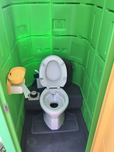 仮設トイレ 美品 洋式 定価35万円