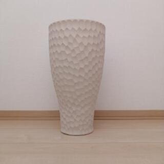 大きい陶器製花瓶