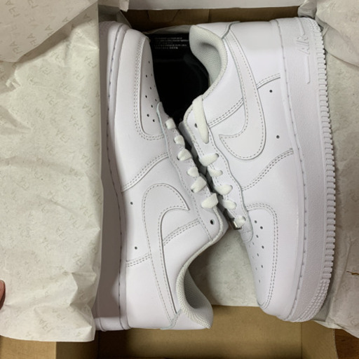 新品未使用　ナイキ　エアフォース　ホワイト
