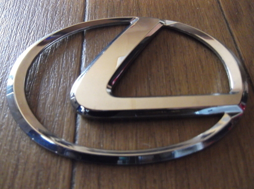 レクサス エンブレム 爪なし トライバル 上尾の外装 車外用品の中古あげます 譲ります ジモティーで不用品の処分