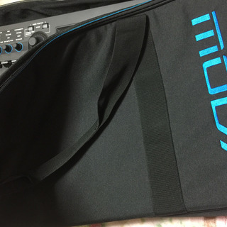 YAMAHA シンセ MODX6 売ります　美品キズなし