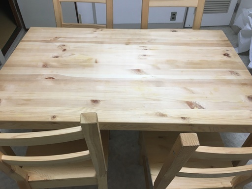 Ikea テーブルとイス４脚